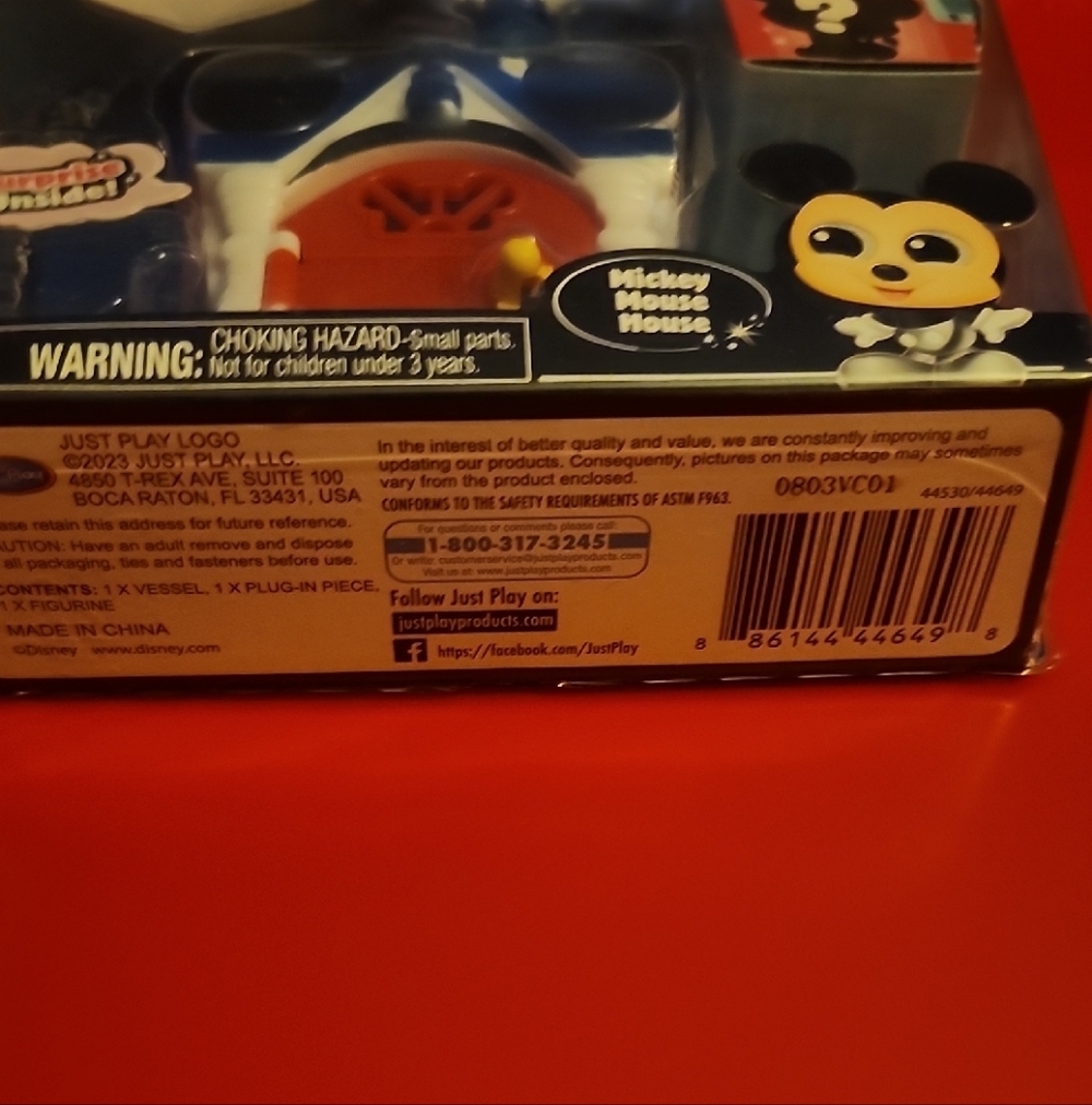 Disney Doorables Mickey Mouse Clubhouse Playset in Blue and Red Viral - Picture 3 of 3